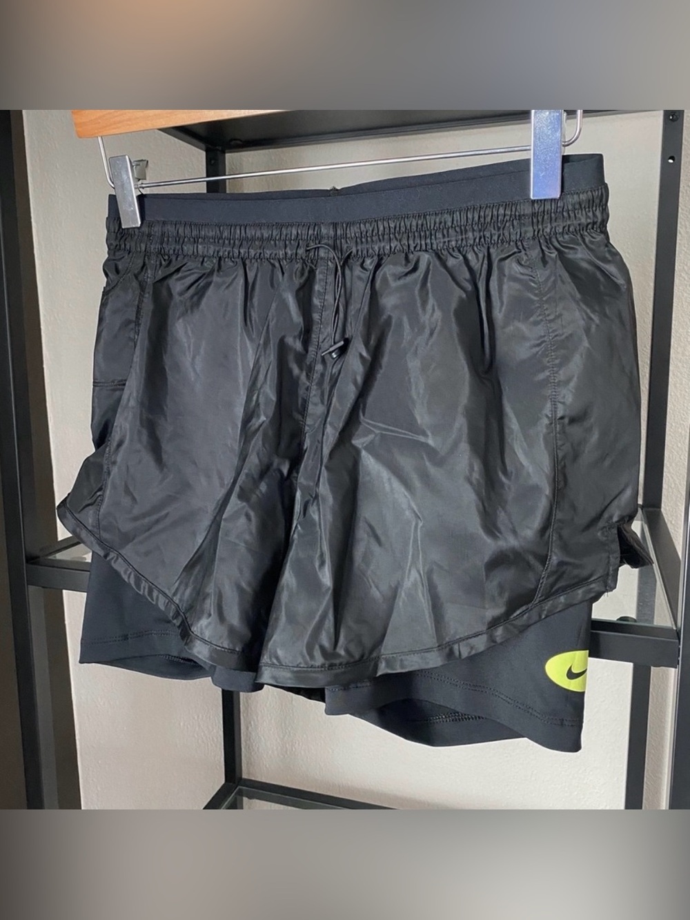 NWT Nike Icon Clash Tempo Luxe Mid-Rise Running Shorts
